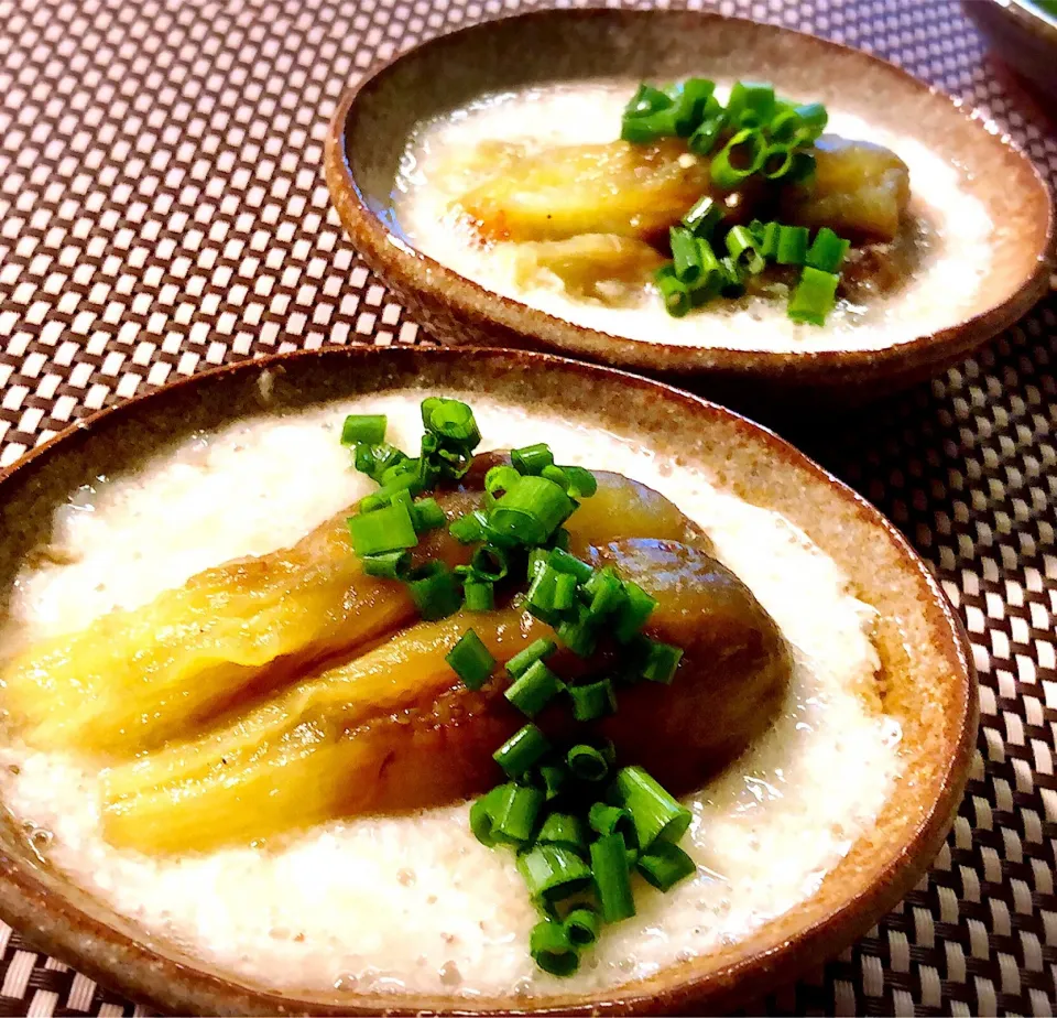 Snapdishの料理写真:未起さんの料理 焼き茄子の長芋がけ だし味利いて とぅるんと入る😋#長芋#秋茄子|咲きちゃんさん