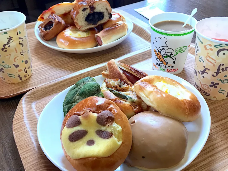 Snapdishの料理写真:パン食べ放題モーニング❤️|makoさん