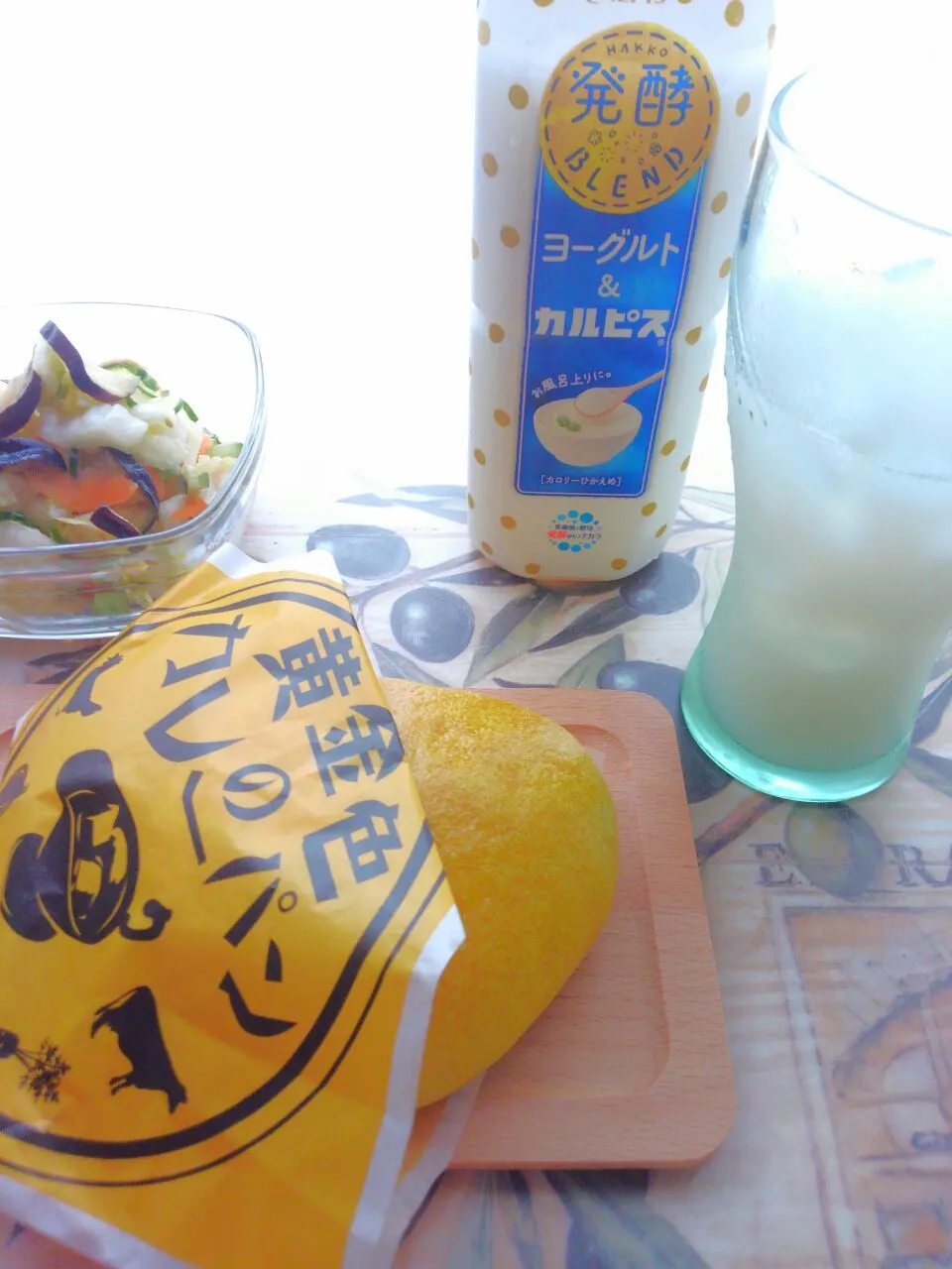 夏のカルピス👒黄金色カレーパン
もちろん夏野菜の浅漬|みるくここあさん