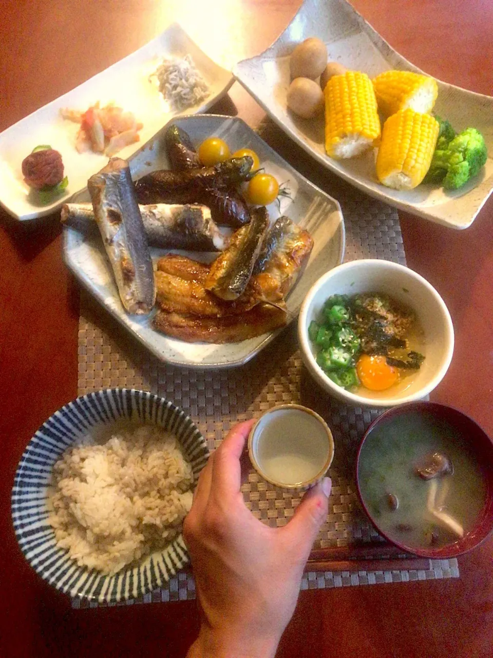 Today's Dinner🍴前菜･蒸し野菜<ﾌﾞﾛｯｺﾘｰ､とうもろこし､じゃがいも>･飛魚の塩焼き&蒲焼き&鰯と茄子の蒲焼き･もち麦ご飯･ｵｸﾗ挽き割り納豆&生卵･しじみと平茸のあおさお味噌汁|🌈Ami🍻さん