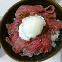 Snapdishの料理写真:ローストビーフ丼|つかささん