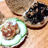 黒糖ロールで和風サンド