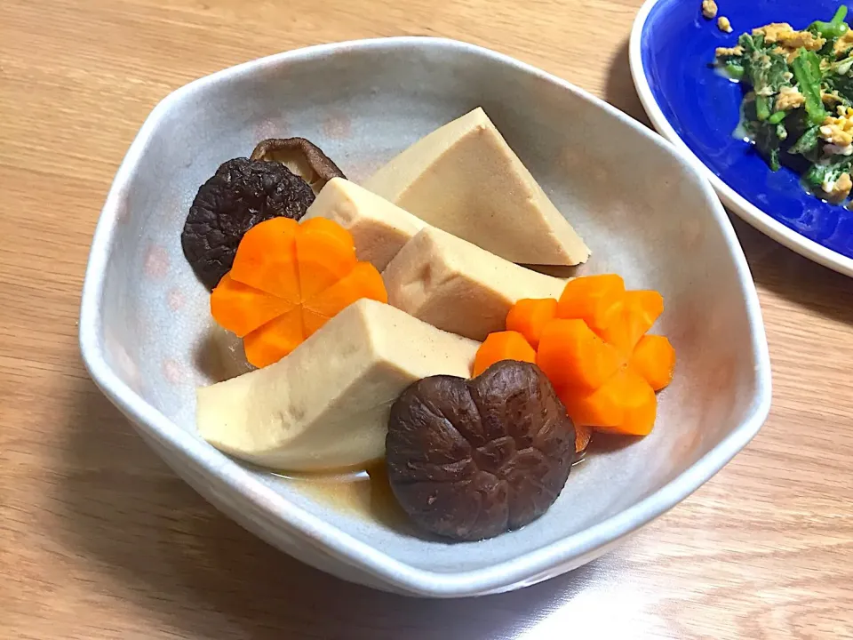 Snapdishの料理写真:高野豆腐の煮物|あきころさん