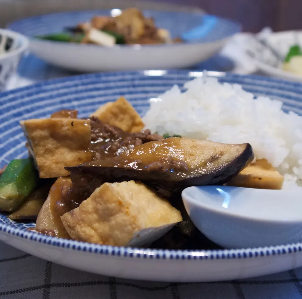 Snapdishの料理写真:夏野菜と厚揚げのカレーそぼろ煮|麻紀子さん