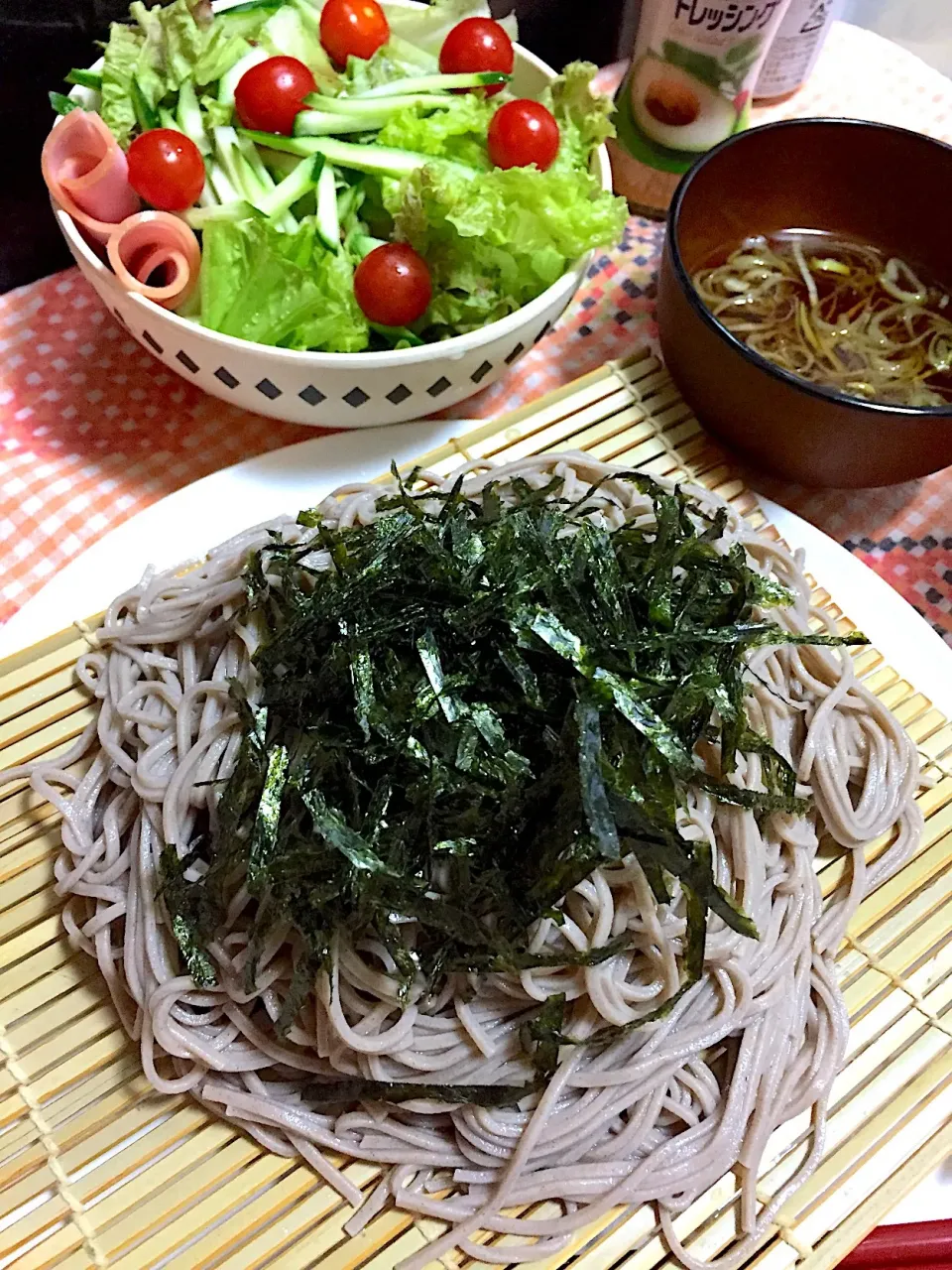 ざるそばとサラダ🥗|Kodomo Cookingさん