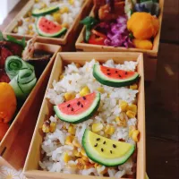 Snapdishの料理写真:とうもろこしご飯のお弁当