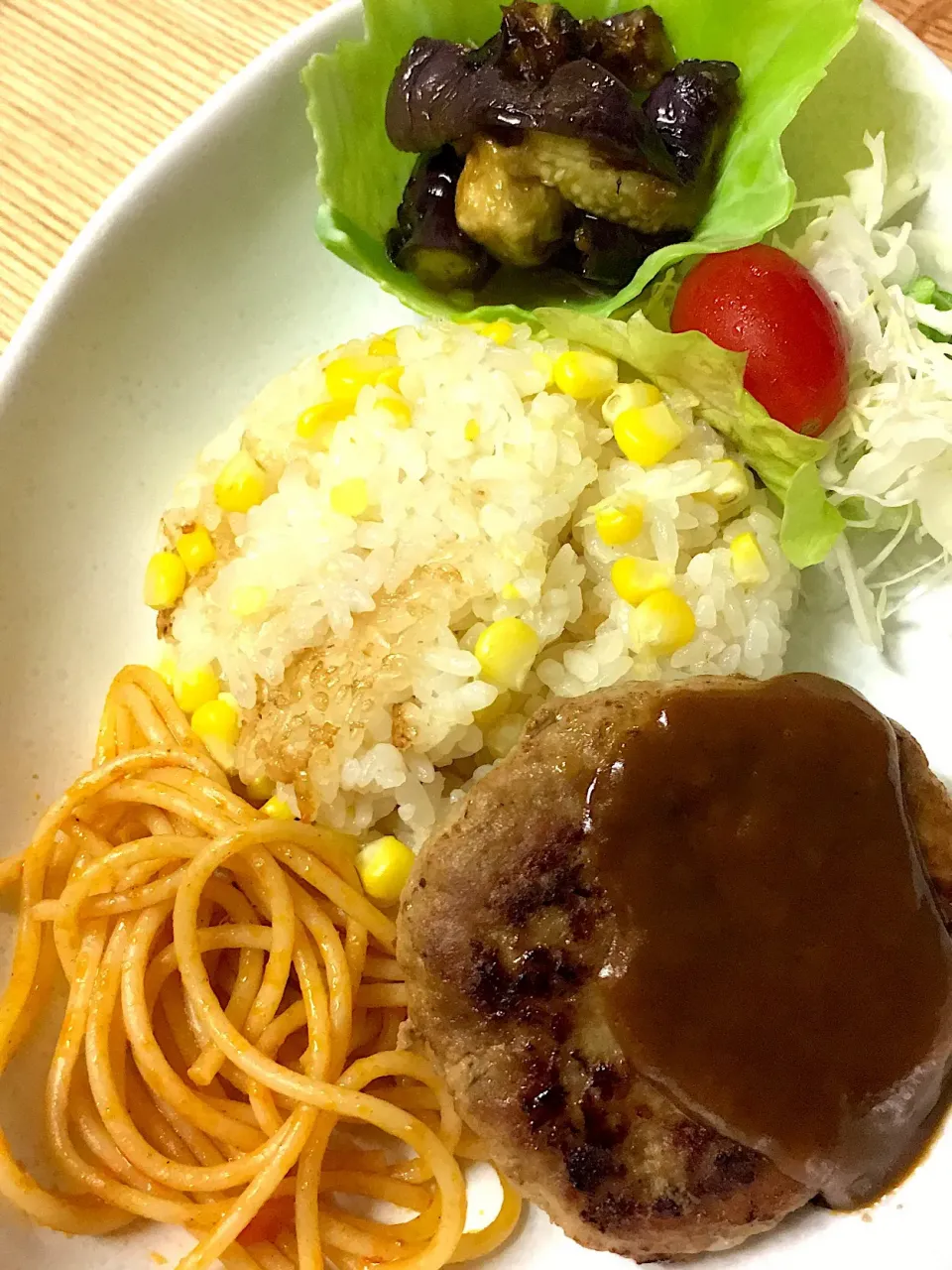 Snapdishの料理写真:#ムスメご飯 

ハンバーグ、なすのレンチン浸し、スパゲティー、サラダ、とうもろこしご飯|mossan＠OSAKAさん