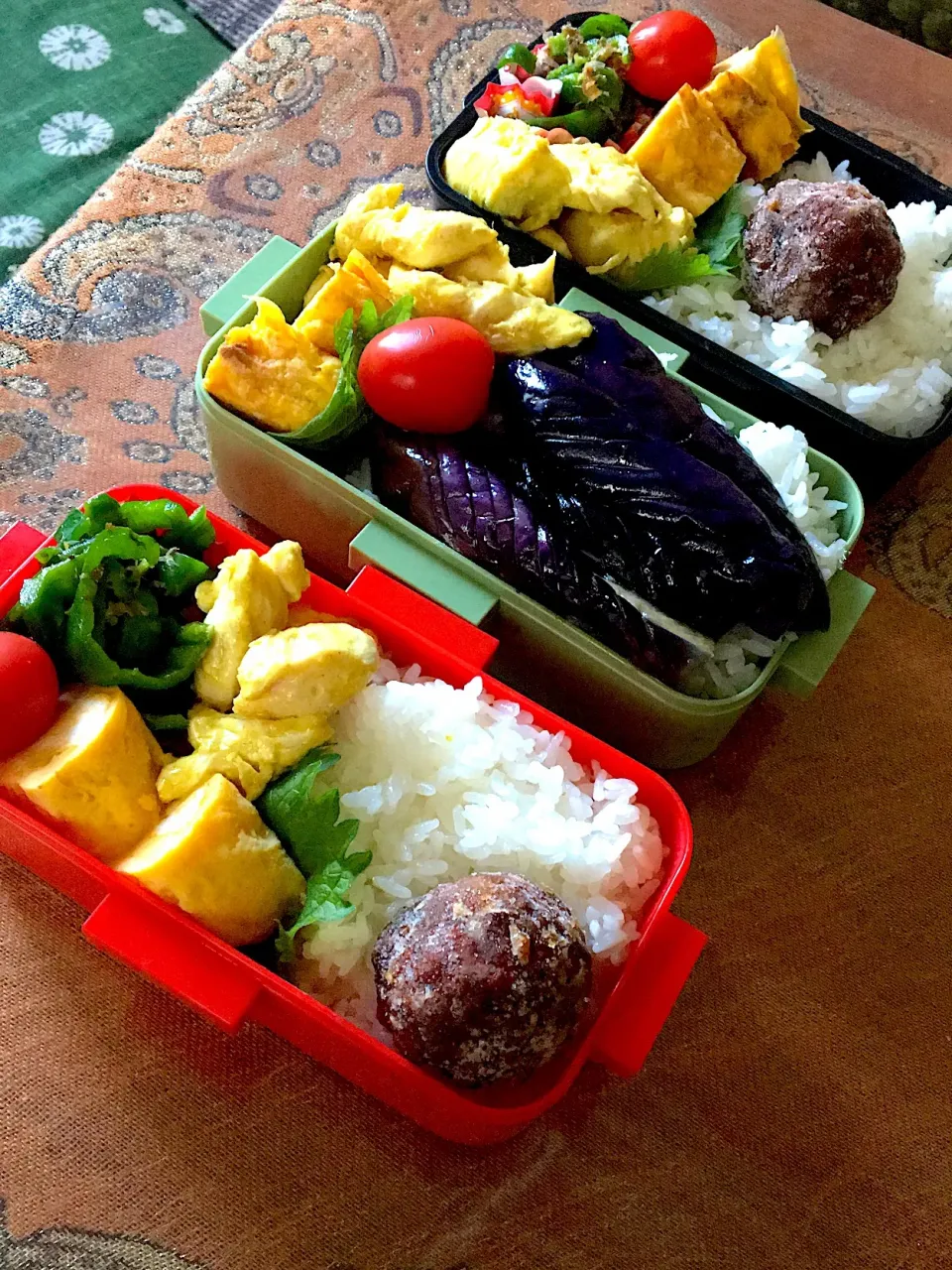 Snapdishの料理写真:#卵焼き  #お弁当  #お昼ごはん 

7.6 主人と息子と息子のお弁当🍱|renharuruさん