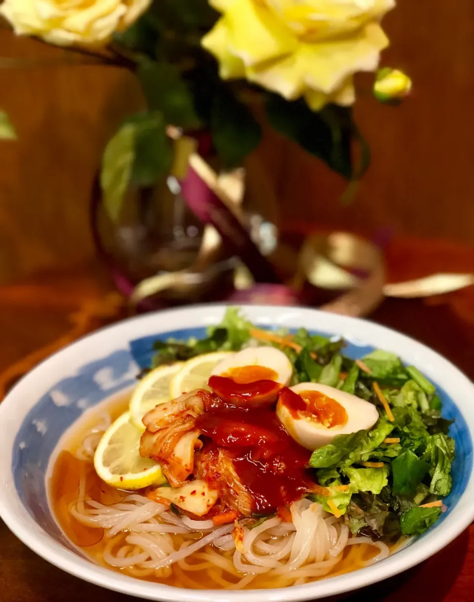 レモン冷麺 沖縄のそばだしにレモンがたっぷり|おりぃさん