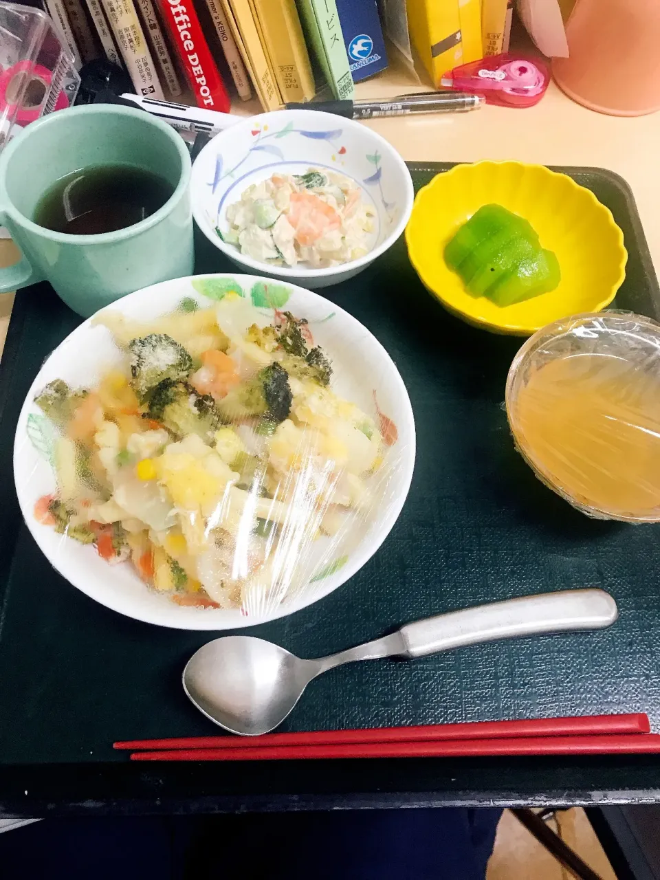 お昼ご飯🍚|石井 彩織さん