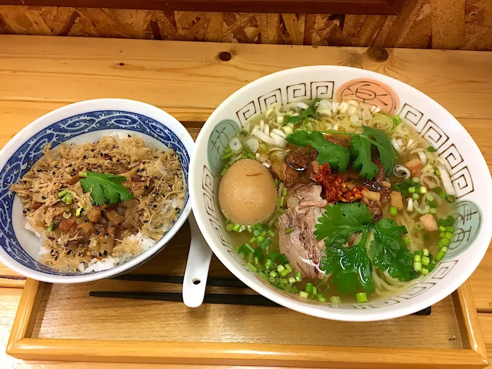 台南担仔麺とルーローファン|しろこ🐾໊さん