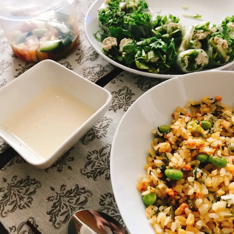 昨日のおつまみの残りで
#枝豆鮭の和風炒飯|𝕜𝕪𝟙𝟘𝟚𝟘𝟙𝟠さん