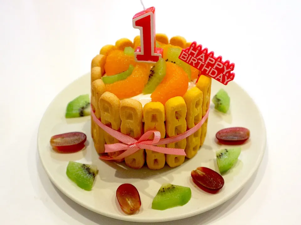 Snapdishの料理写真:1歳の息子の誕生日ケーキ|さや助さん