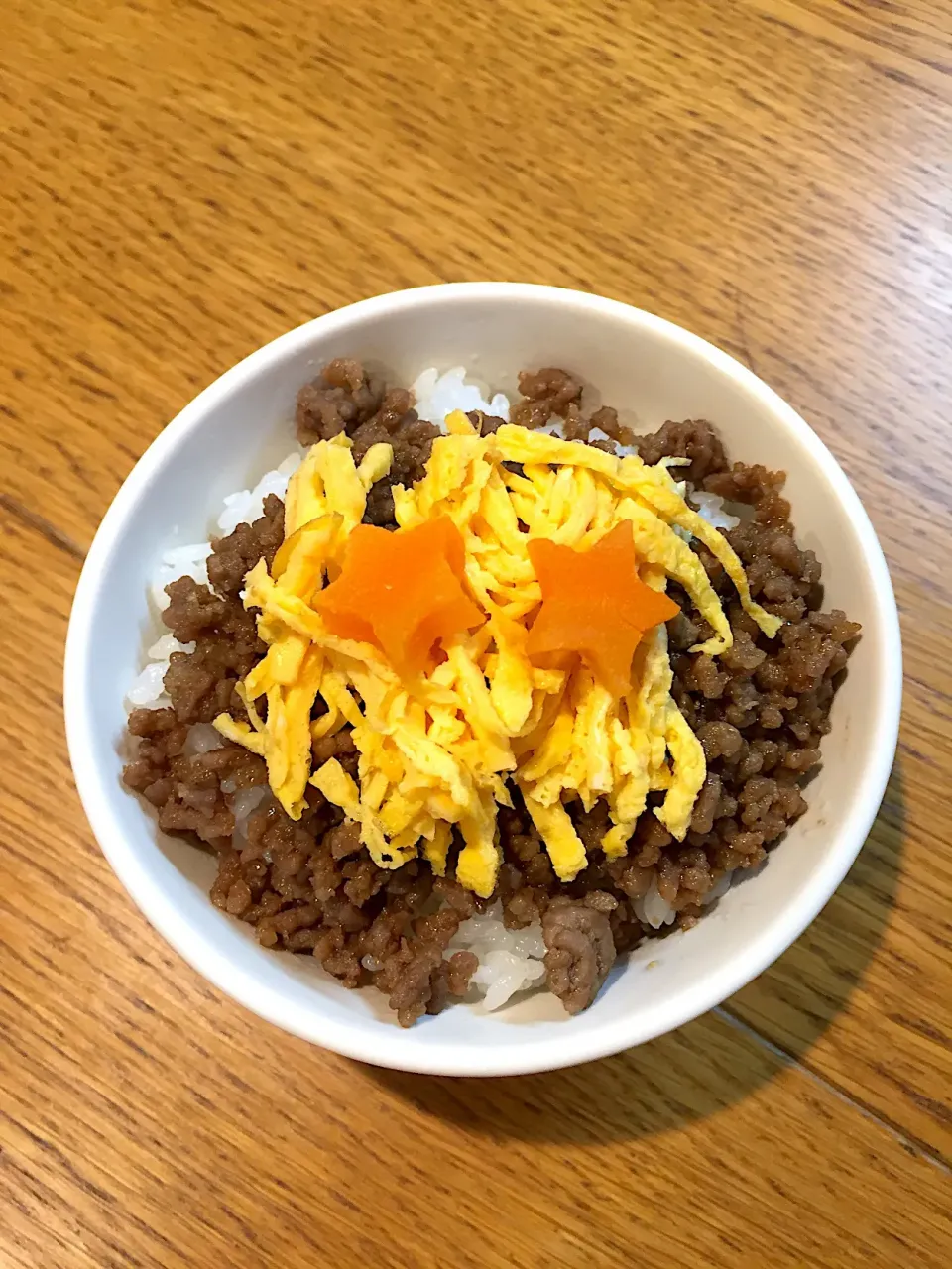 お家では…牛そぼろ丼 キラキラ星のせ|まつださんさん