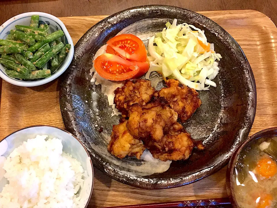 Snapdishの料理写真:とり唐揚げの夕飯 長女作2018.7.6|junkoさん