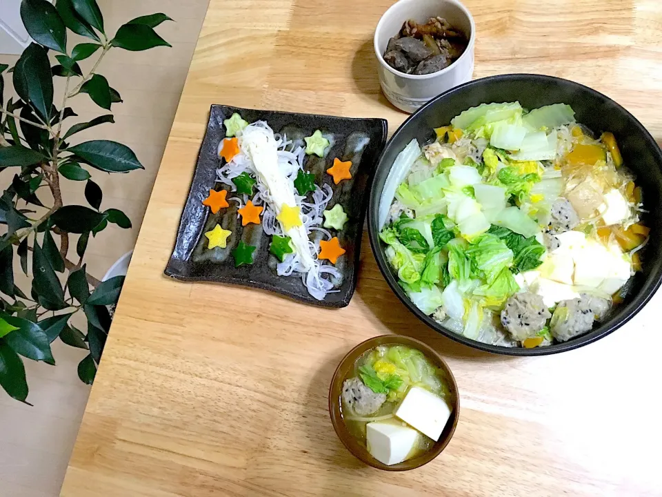 Snapdishの料理写真:七夕🎋の晩ご飯(●ﾟェﾟ)ノ ｵﾊﾞﾝﾃﾞｽ

天の川サラダ🥗
鯵のつみれ寄せ鍋
蒟蒻と牛蒡と牛肉の煮物
もち麦ごはん|さくたえさん