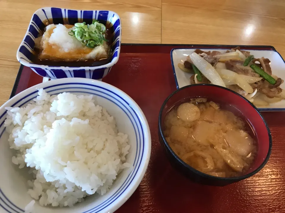 揚げ出し豆腐とスタミナ豚肉炒め|手品先輩さん