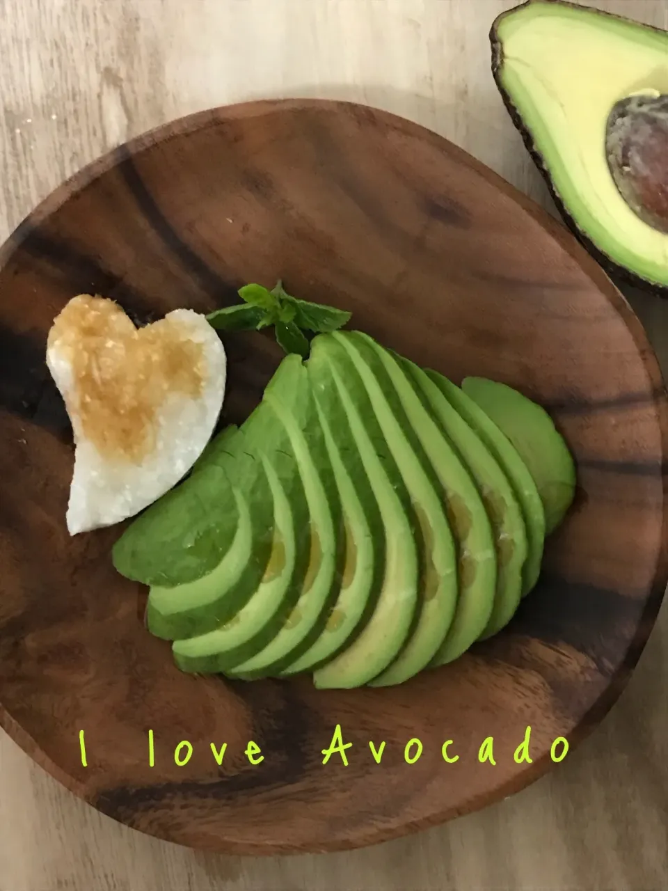 アボカドの大根おろし和え🥑  #アボ部#アボカドLove#大根おろしと和えてみた#止まらない美味しさ|nononkoさん