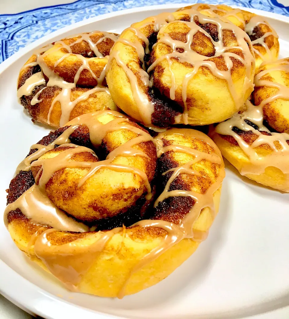 Sourdough Cinnamon Rolls|gonbenさん