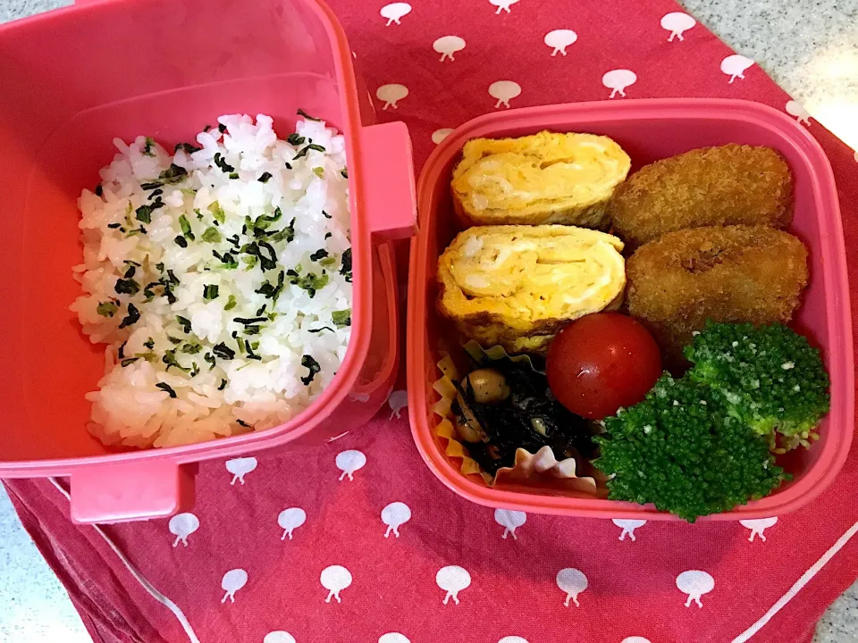 ♫7/10今日のお弁当♫〜カレーコロッケ、だし巻き卵、ひじき煮、ブロッコリーの粉チーズ和え、プチトマト〜|Satokoさん