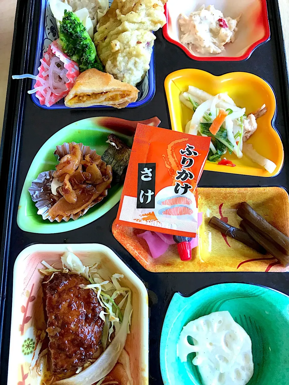 今日の昼弁当🍱|Toru Satoさん