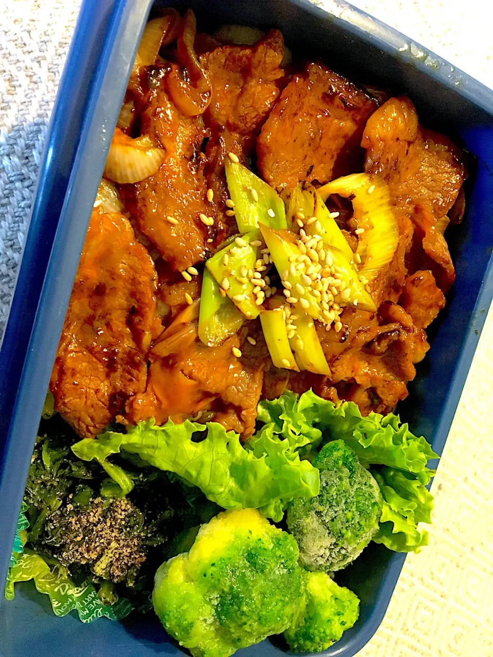 高1息子お弁当 #お弁当  #カルビ丼  #ブロッコリー  #ほうれん草の胡麻和え|mkさん