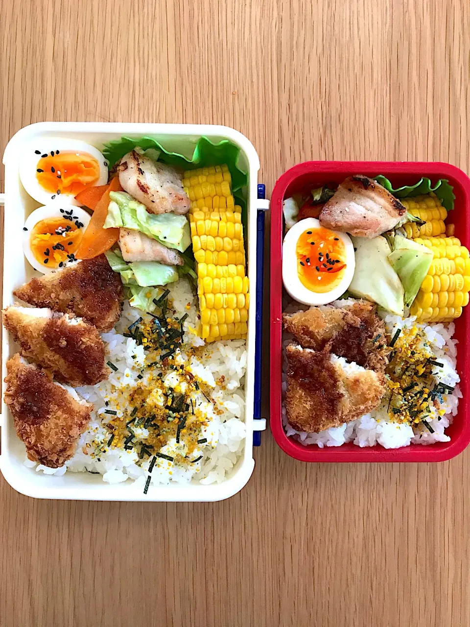 今日のお弁当。
野菜炒め、白身魚のフライ、とうもろこし、ゆで卵|＠keicooo03さん