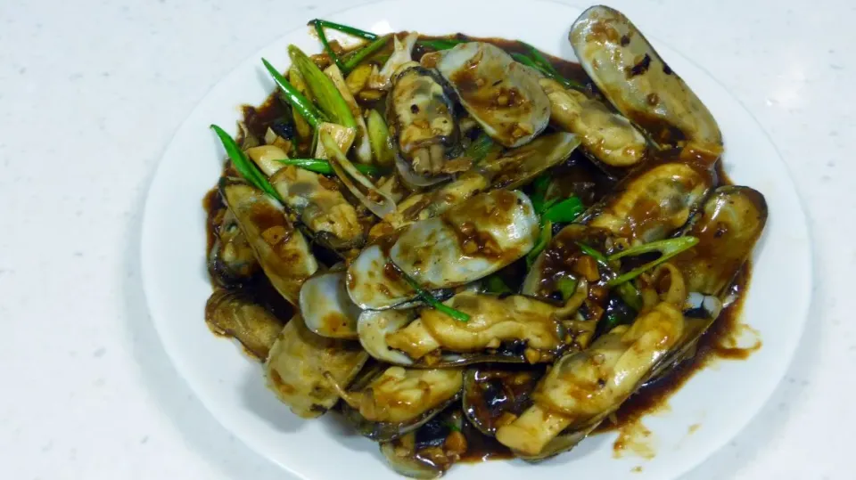 saute razor clams in black bean sauce|steven z.y.さん