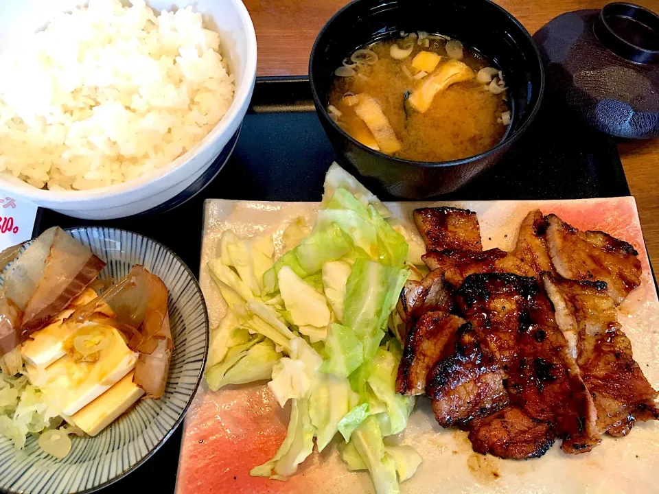 国産豚バラ焼定食🐖|ゆうじ.さん