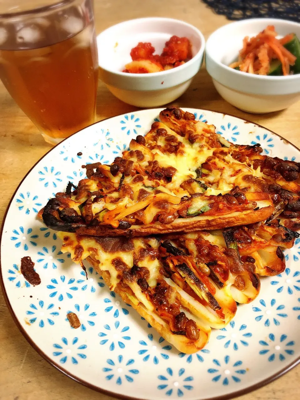 キムチーズ納豆のちくわイカダピザ🍕|かずきっちんさん