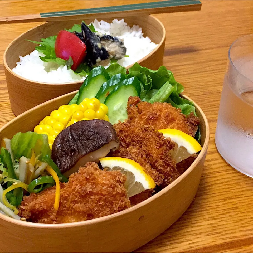 今日の夕食もお弁当🍱

🍚 ササミフライ
🍚 ごぼう 人参 ピーマンのシャキっと炒め
🍚 とうもろこし
🍚 椎茸の素焼き(ポン酢醤油味)
🍚 漬けトマト
🍚 白ごはん に自家製茄子の辛子漬け🍆|mutsumi☺︎さん