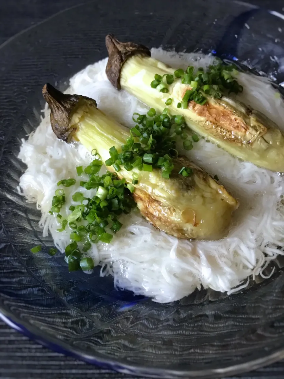 佐野未起さんの料理 焼き茄子の長芋がけ だし味利いて とぅるんと入る😋🎶|アッチさん