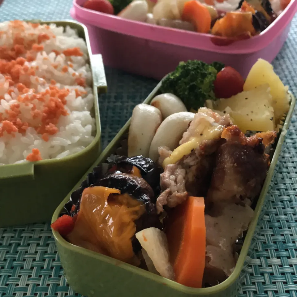 今日のお弁当🍱
豚のチーズ焼き

熱中症対策
しっかりと
無理をしないように
今日も気をつけて
いってらっしゃい👋😊|mokoさん