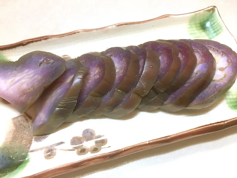 Snapdishの料理写真:自家製水茄子のぬか漬け🍆|パオパオあつこさん