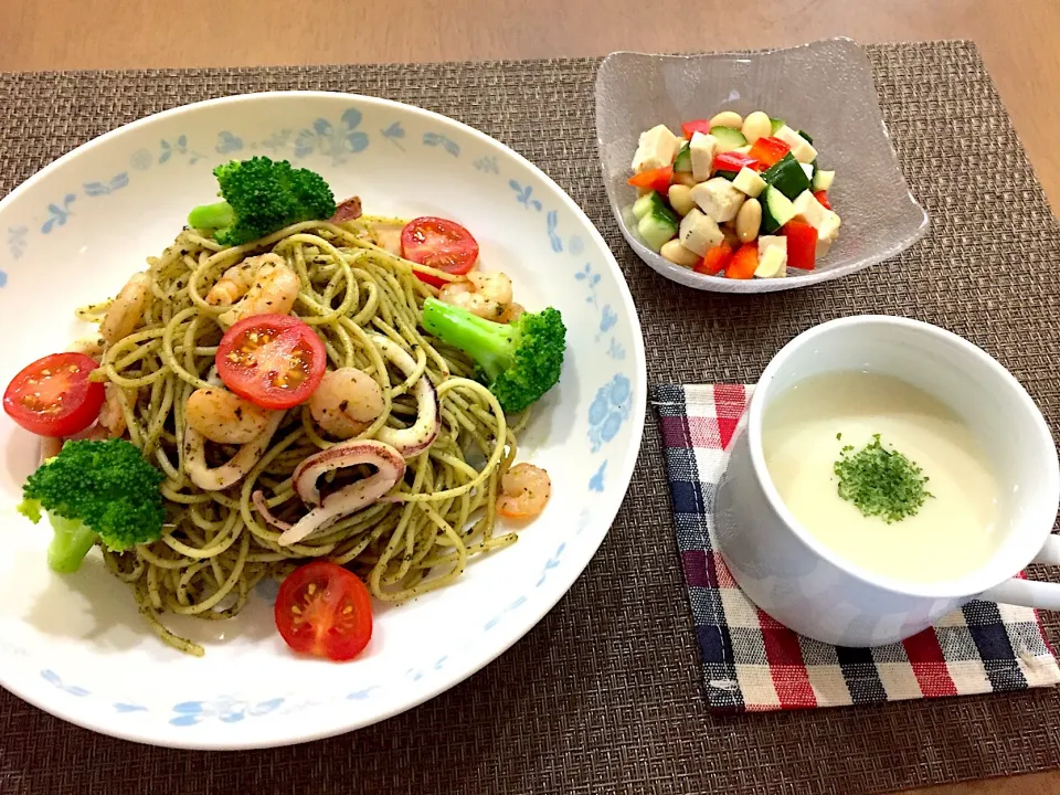 ジェノベーゼパスタ・チョップドサラダ・じゃがいものポタージュスープ|ごまたまごさん