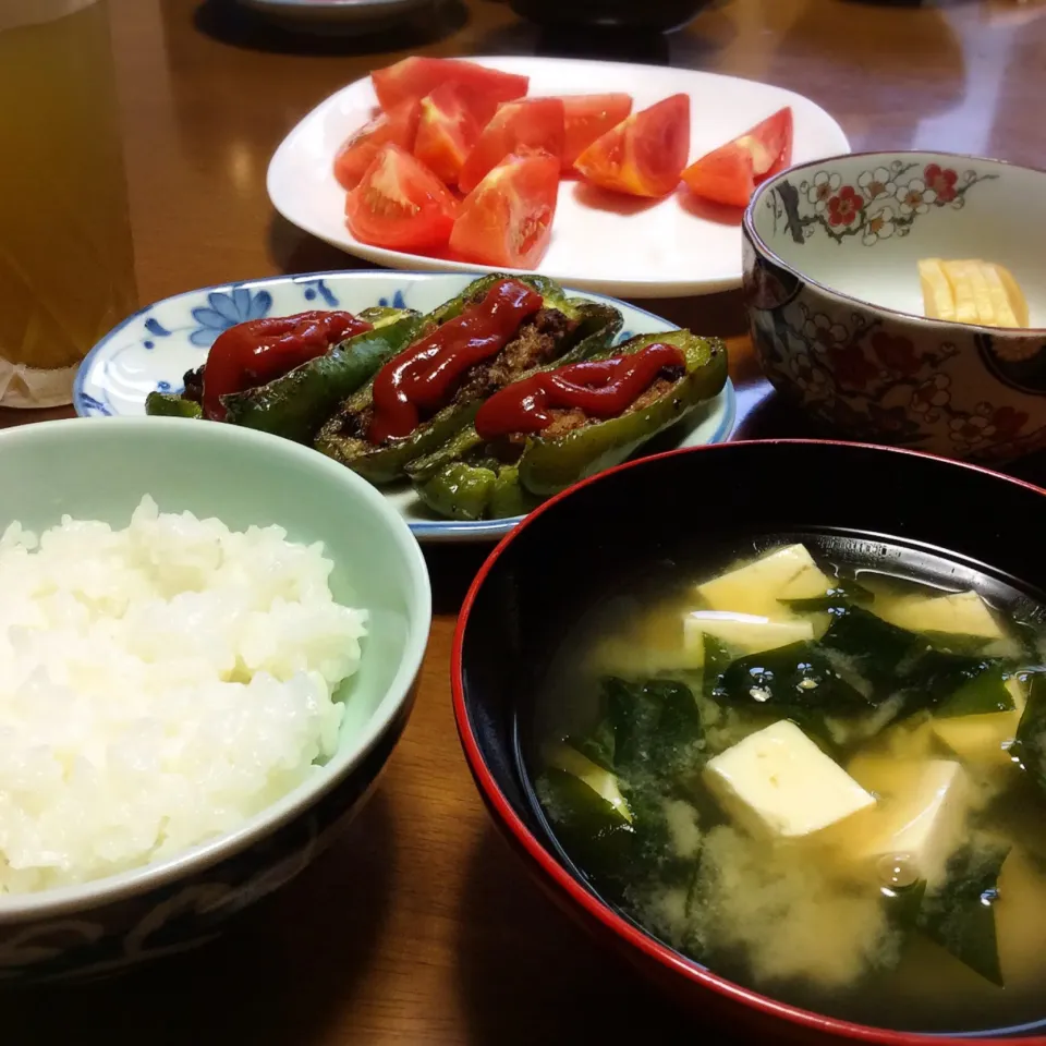 実家にて ピーマンの肉詰め & 豆腐とわかめのお味噌汁 2018.7.7|キラ姫さん