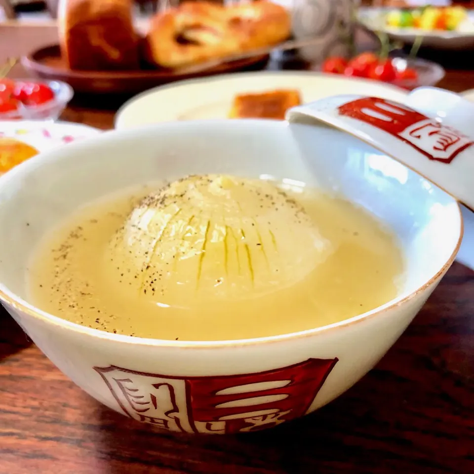 Snapdishの料理写真:Onion sOup〜🍃玉ねぎのスープ|angiee♡さん