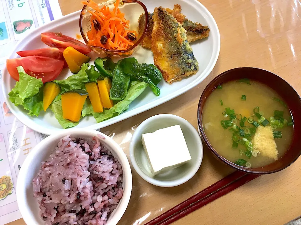 Snapdishの料理写真:晩ご飯🐟アジフライ|かわちさん