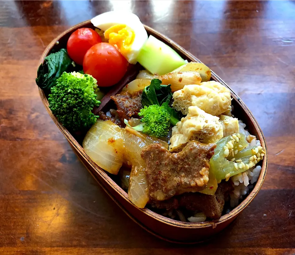 本
日のお弁当🍱焼肉弁当🍱蕗とお揚げのキンピラ🥘ブロッコリー🥦ゆで卵🥚プチトマト🍅 #お弁当  #わっぱ弁当  #焼き肉弁当  #ブロッコリー🥦  #プチトマト🍅  #ゆで卵|Yukie  Toriseさん