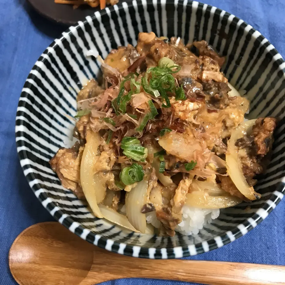 サバ缶玉子とじ丼|あさかさん