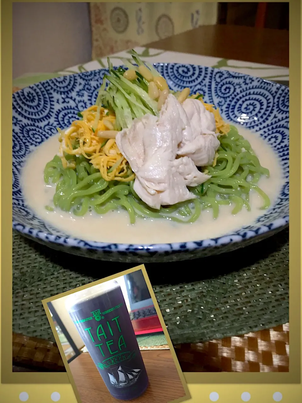 🌿豆乳と麺つゆの冷たいラーメン🌿                 紫キャベツを茹でたお湯で中華麺を茹でたら鮮やかな緑色に🌿 また作ってしまった😚#紫キャベツ|🌿ぴぴさん