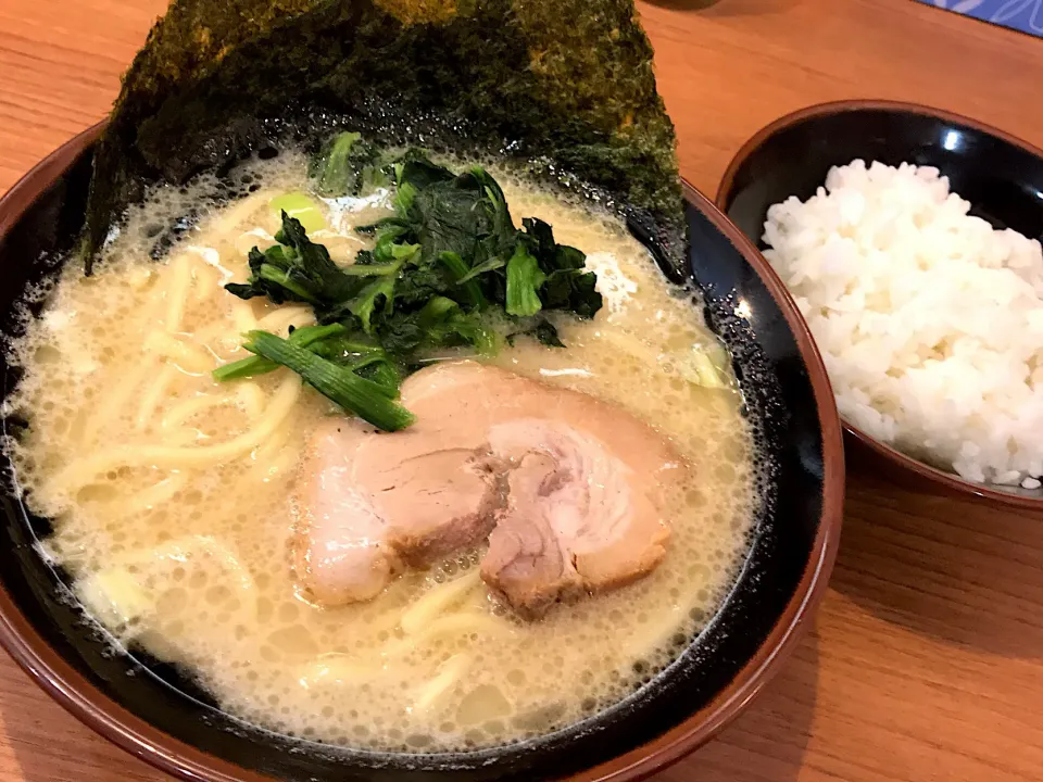 とんこつ塩ラーメン・ライス|まさとさん