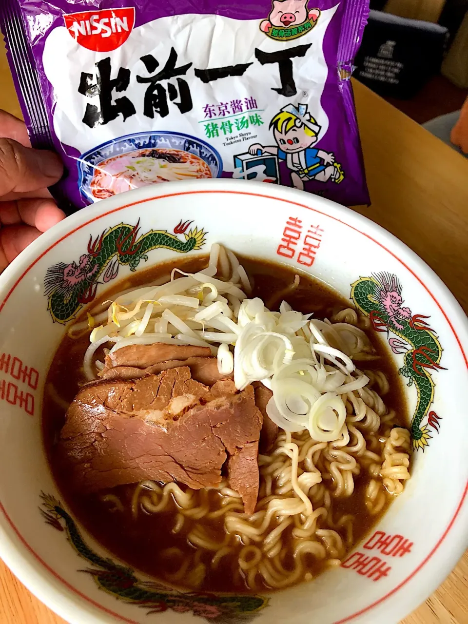 中国で買った日清 出前一丁②  豚骨醤油味🍜|ラックさん