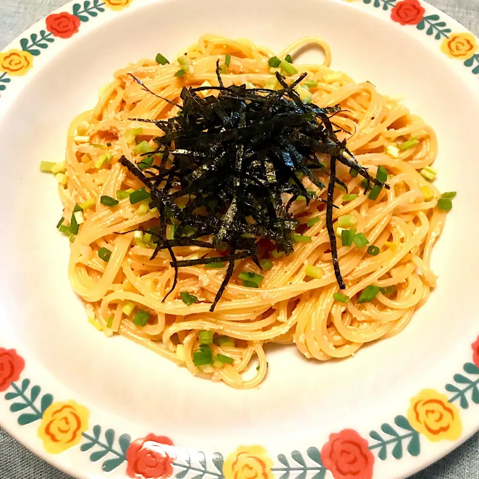 Snapdishの料理写真:明太子のバター醤油パスタ♡|まゆかさん