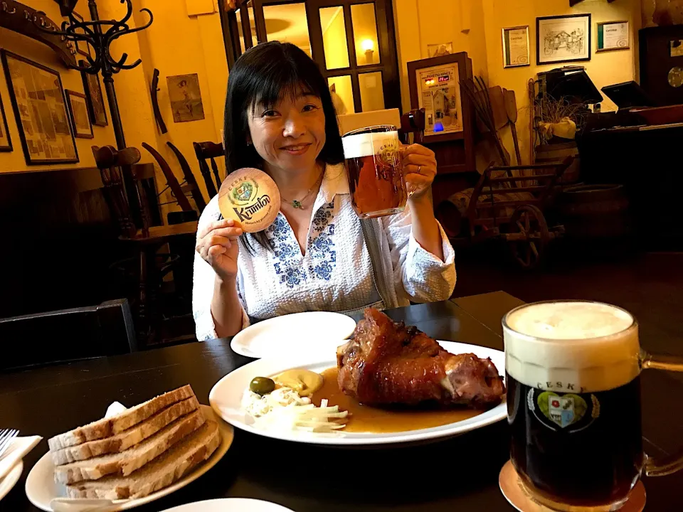 Snapdishの料理写真:2018.7.14 豚ひざ肉🍖のロースト🍻🍻🍻|ゆみずさん