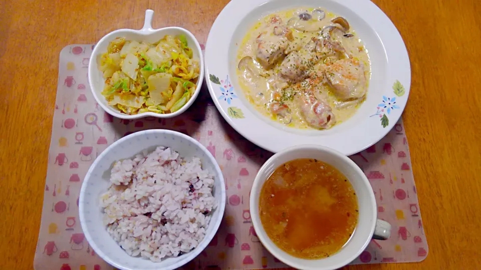 ６月１２日　鶏肉ときのこのクリーム煮　白菜サラダ　玉ねぎスープ|いもこ。さん