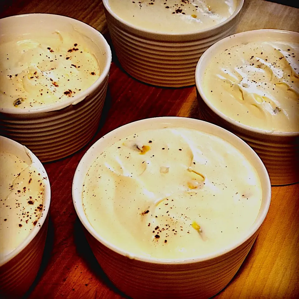 #creamcheesemousse #passionfruit #lightwhippeddessert  lightly whipped Cream cheese and Passionfruit with Orange Flavor essences #chef emanuel #homecooking|Emanuel Hayashiさん