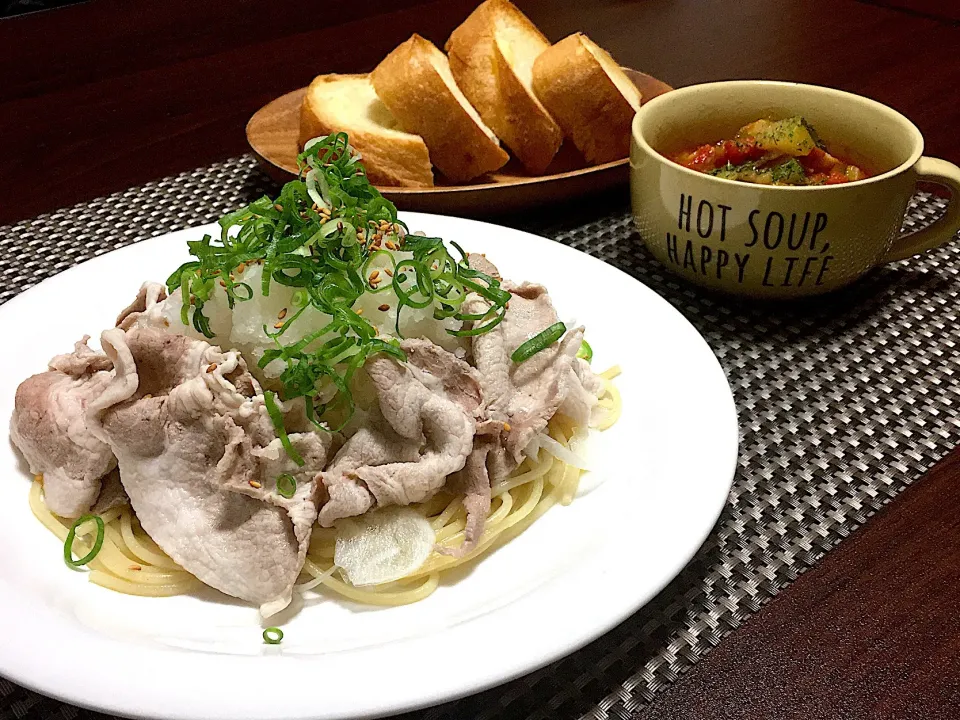 冷しゃぶパスタ🍝
ラタトゥイユ
チーズ入りバケット|みっきーさん