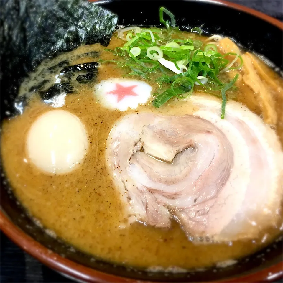 濃厚味玉魚介ラーメン  at  まるさ商店|natsu.さん