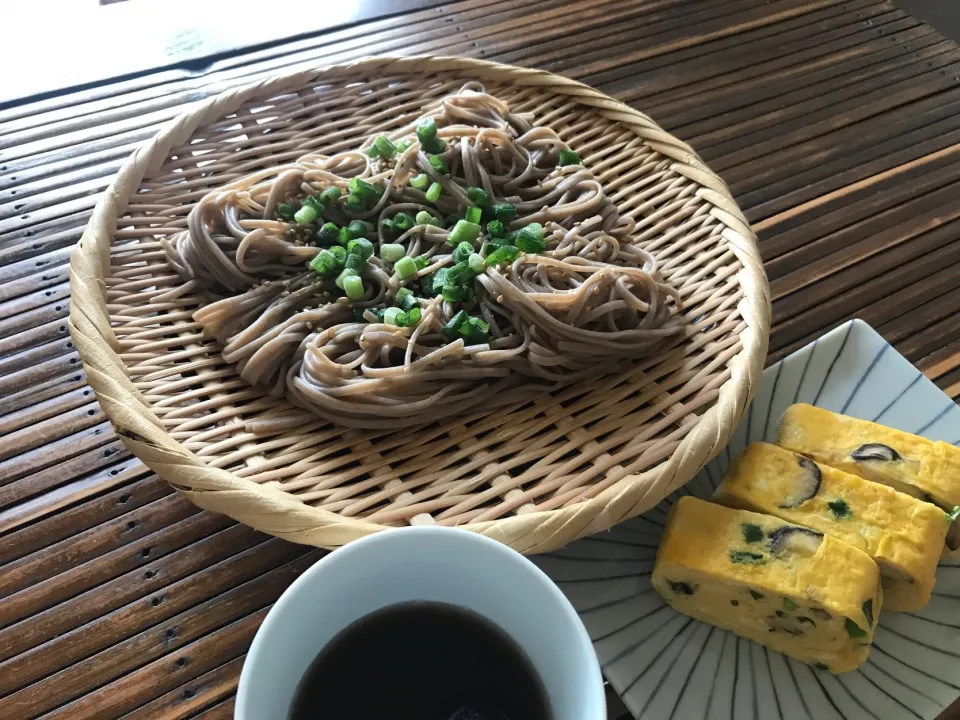 お蕎麦でお昼ご飯|よっすぃさん